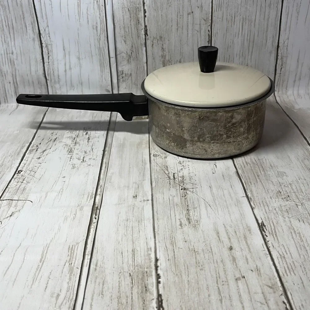 Regal Ware‎ 1 Quart Sauce Pan with Lid and Handle Made in the USA Cookware
